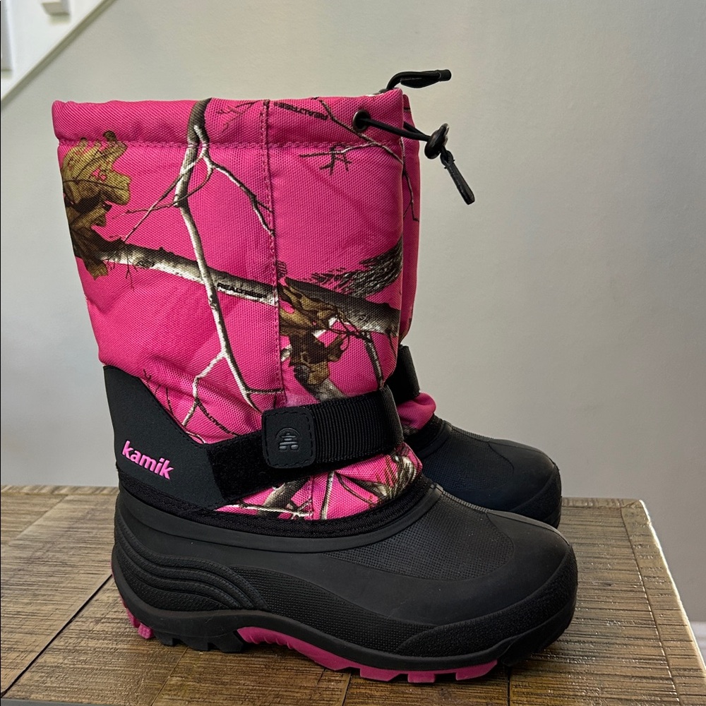 Kamik Rocket Camouflage Pink Waterproof Insulated
Winter Boot, big girl size 3